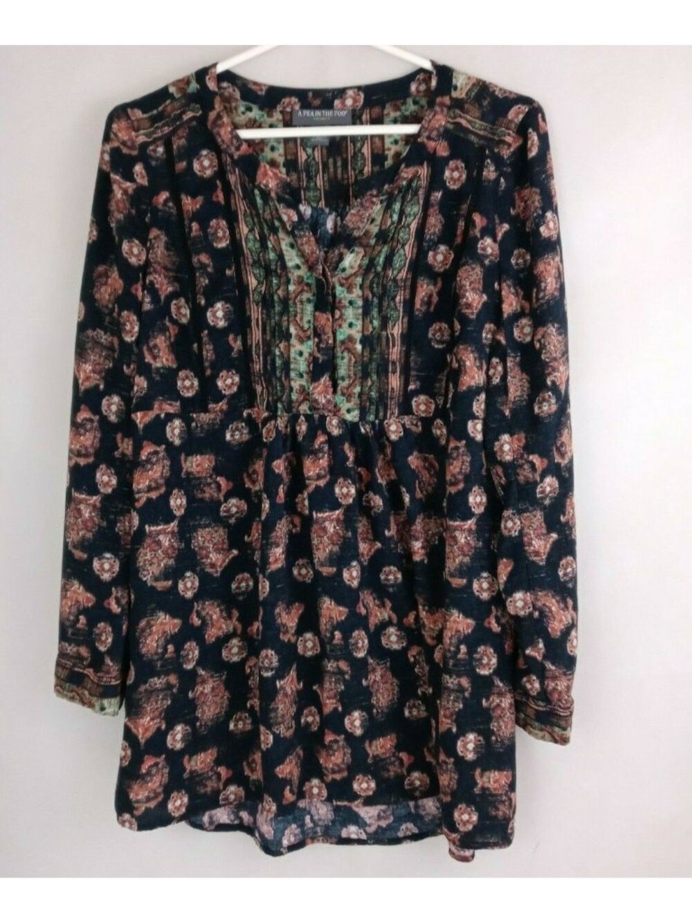 A Pea In The Pod Women's Black Boho Blouse With Floral Design Size Medium